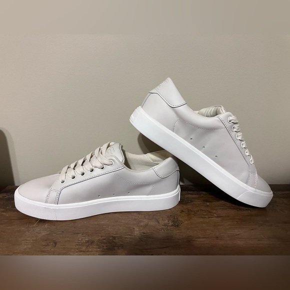 NWOT! Sam Edelman Ethel Sneaker. - Picture 9 of 12
